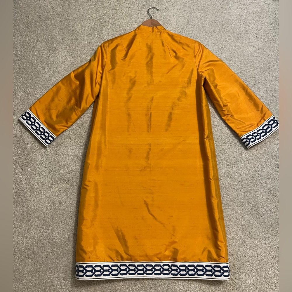 CUSTOM TAILORED 100% SILK COAT, SMALL (0-4) - Picture 2 of 8